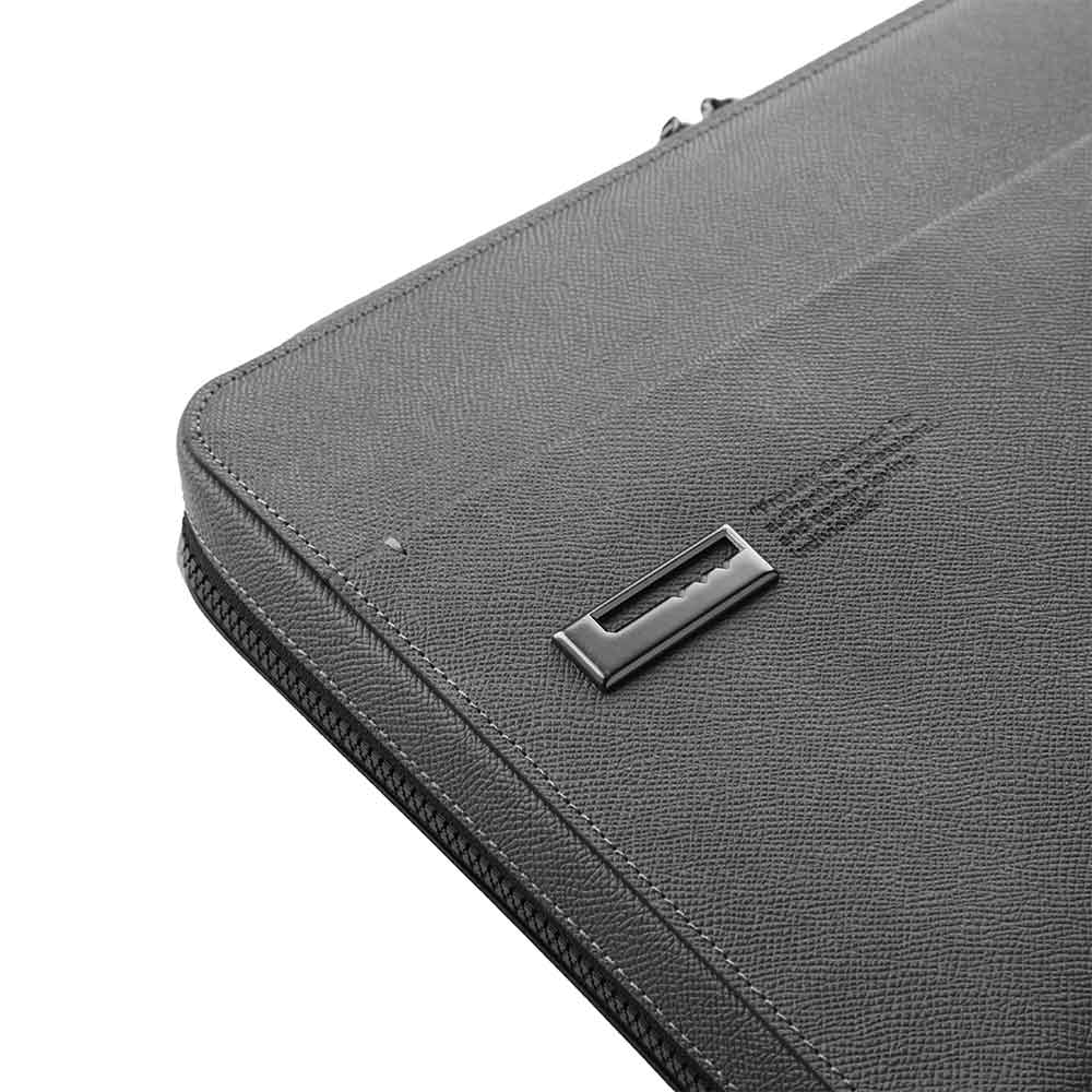 کلاچ بزرگ دور زیپ کلاچ بزرگ دور زیپ